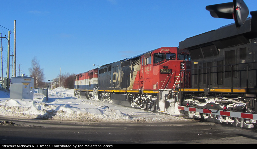 CN 2433